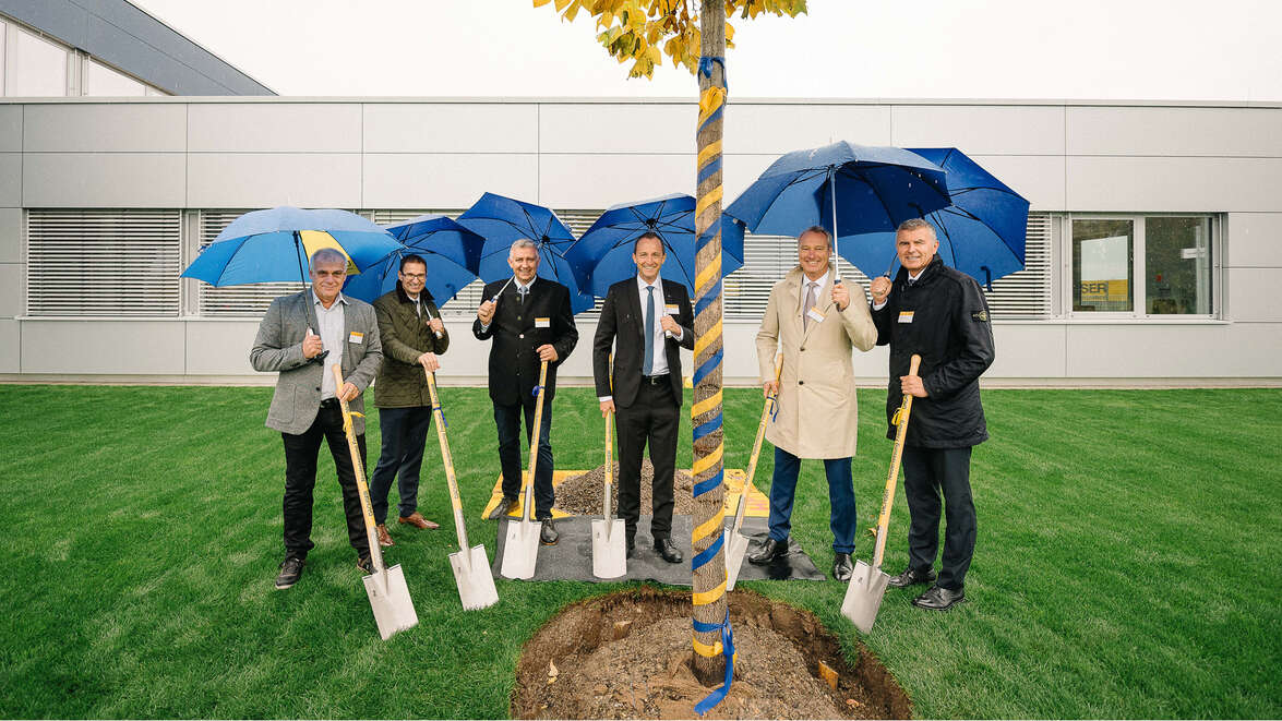 DACHSER eröffnet neues Logistikzentrum Freiburg